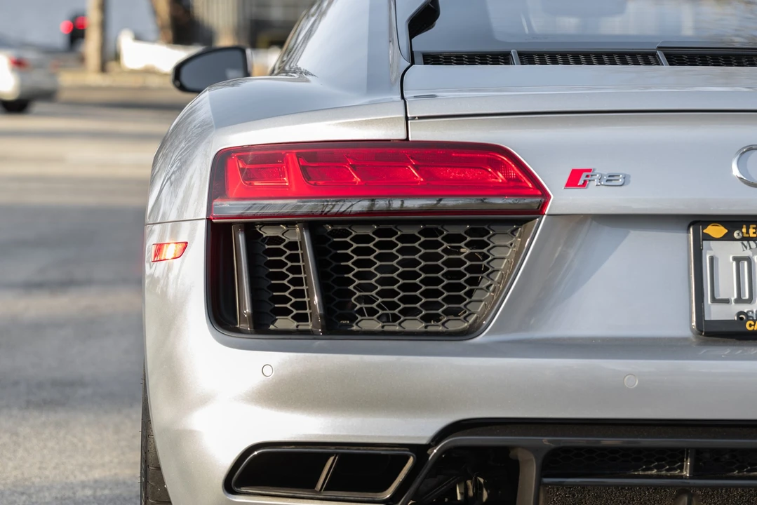 2018 Audi 4S R8 - Image 12 of 31