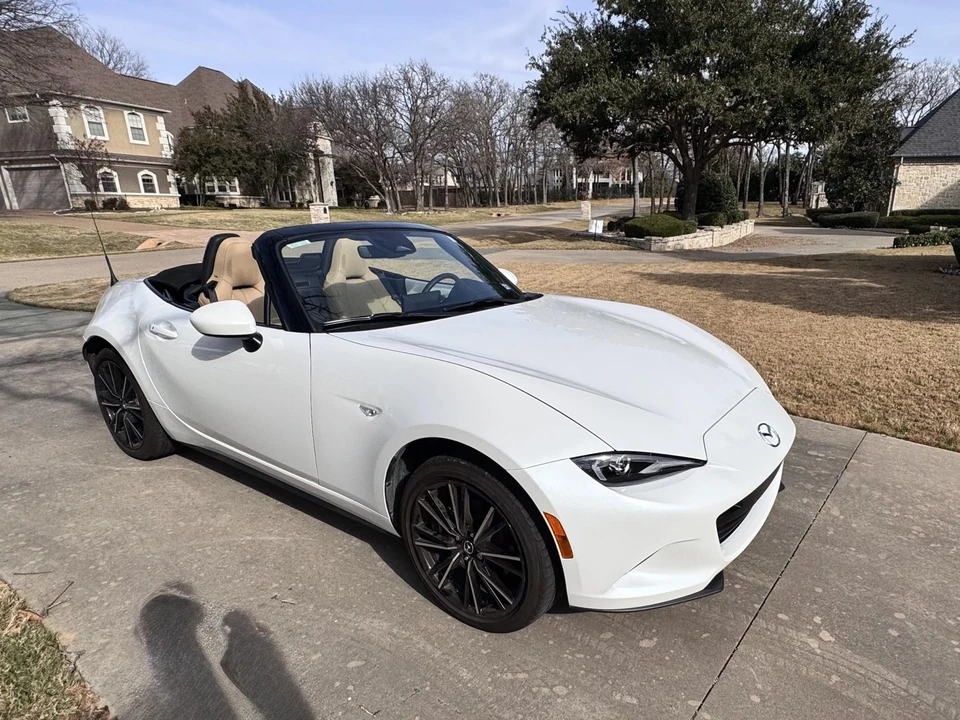 2024 Mazda ND MX-5 Miata - Image 8 of 31