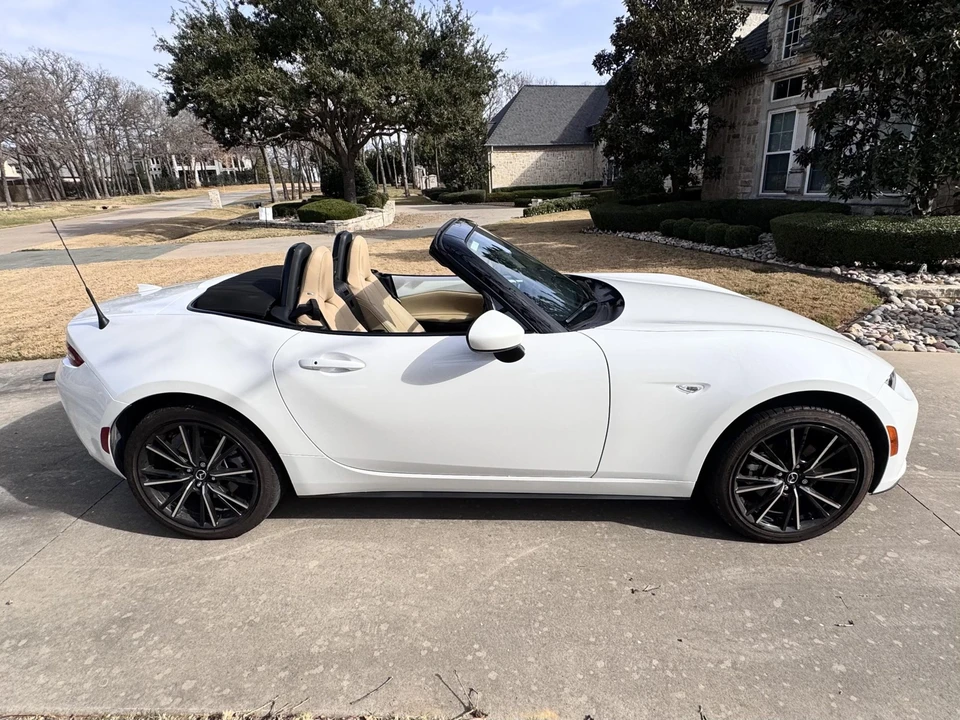 2024 Mazda ND MX-5 Miata - Image 10 of 31