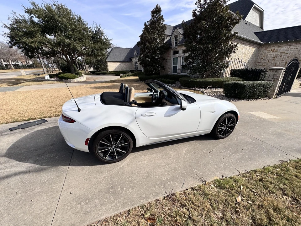 2024 Mazda ND MX-5 Miata - Image 11 of 31