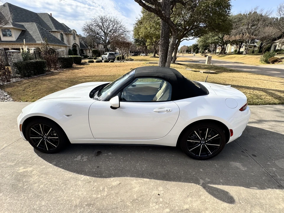 2024 Mazda ND MX-5 Miata - Image 18 of 31