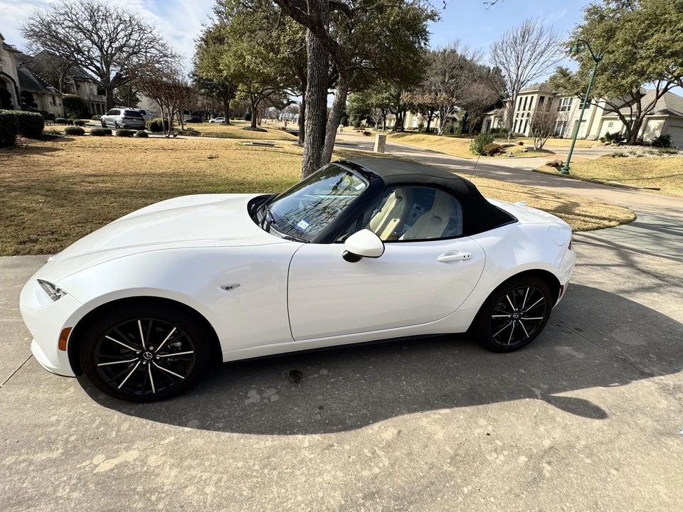 2024 Mazda ND MX-5 Miata - Image 19 of 31