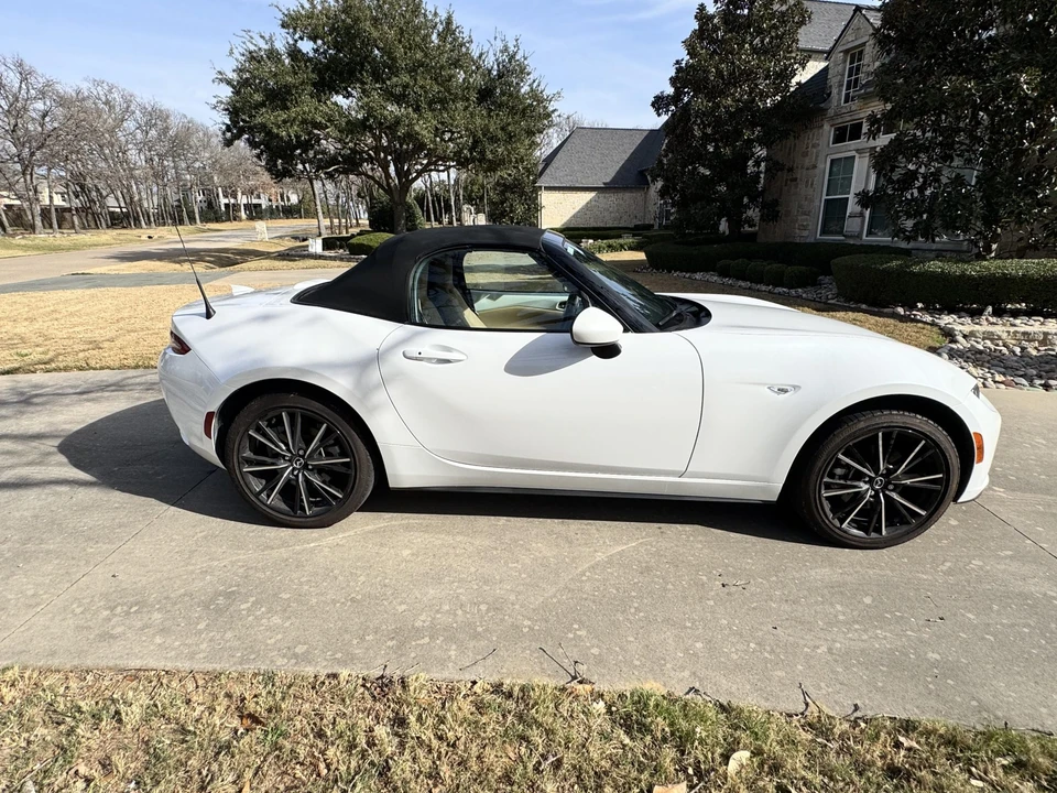 2024 Mazda ND MX-5 Miata - Image 26 of 31