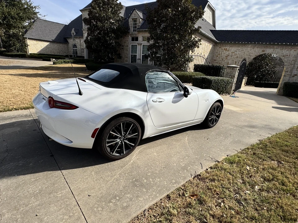 2024 Mazda ND MX-5 Miata - Image 27 of 31