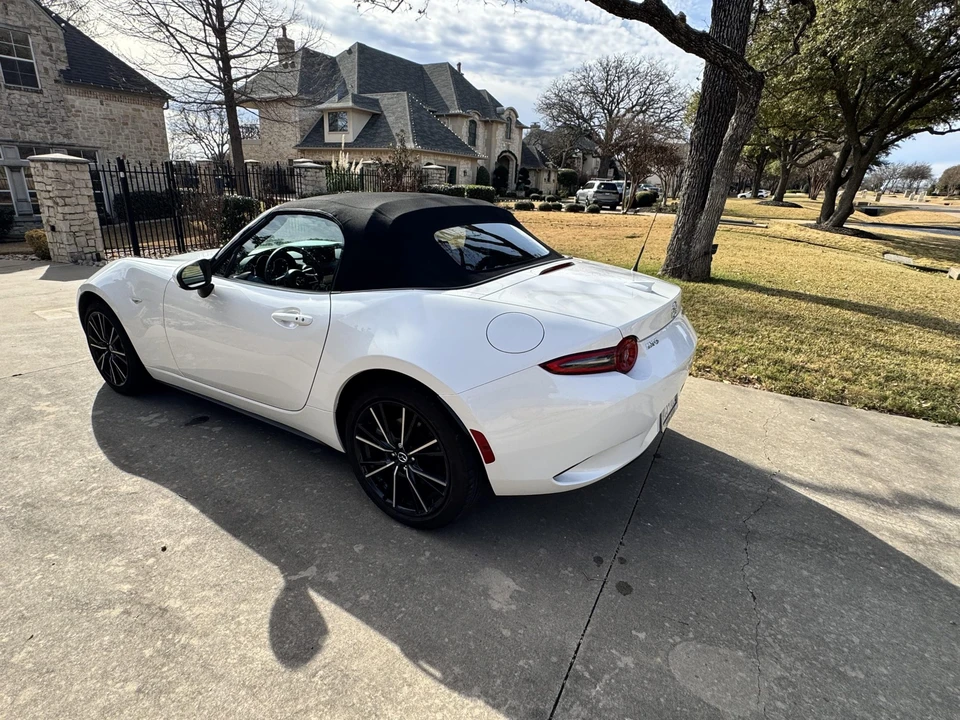 2024 Mazda ND MX-5 Miata - Image 17 of 31