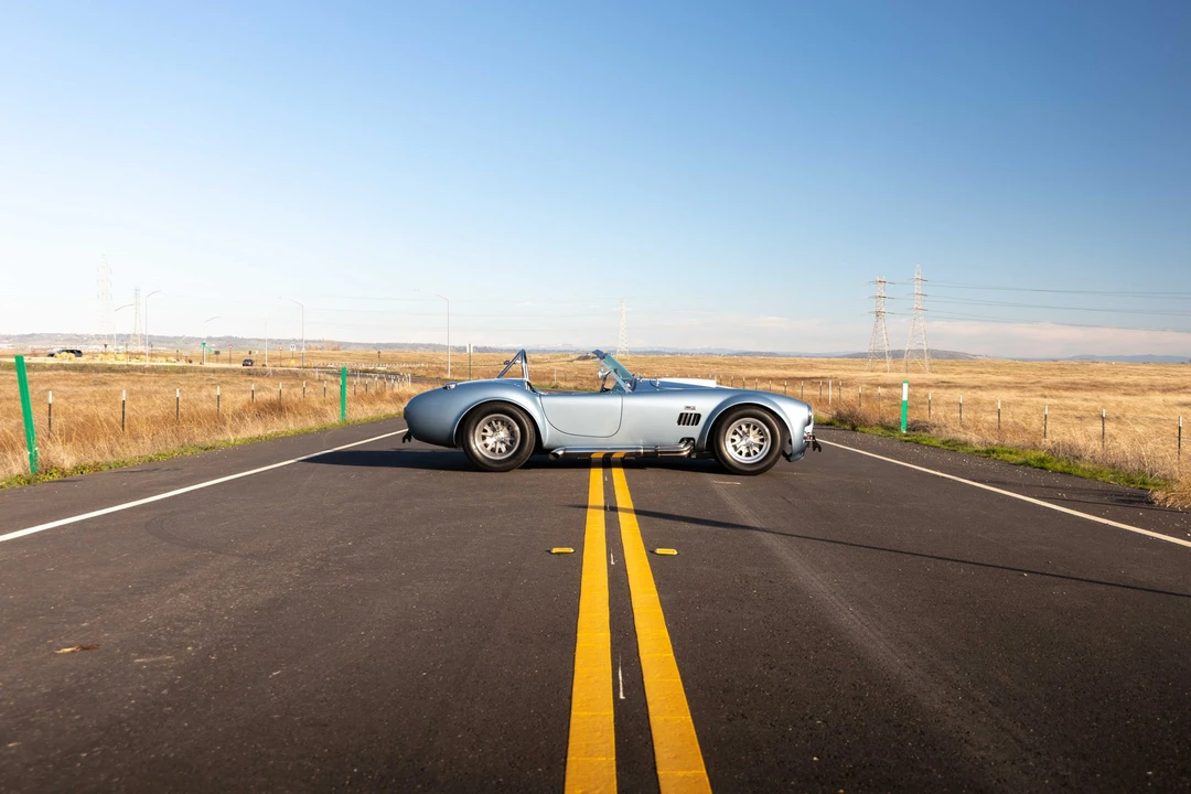 Shelby Cobra Replica - Image 24 of 31
