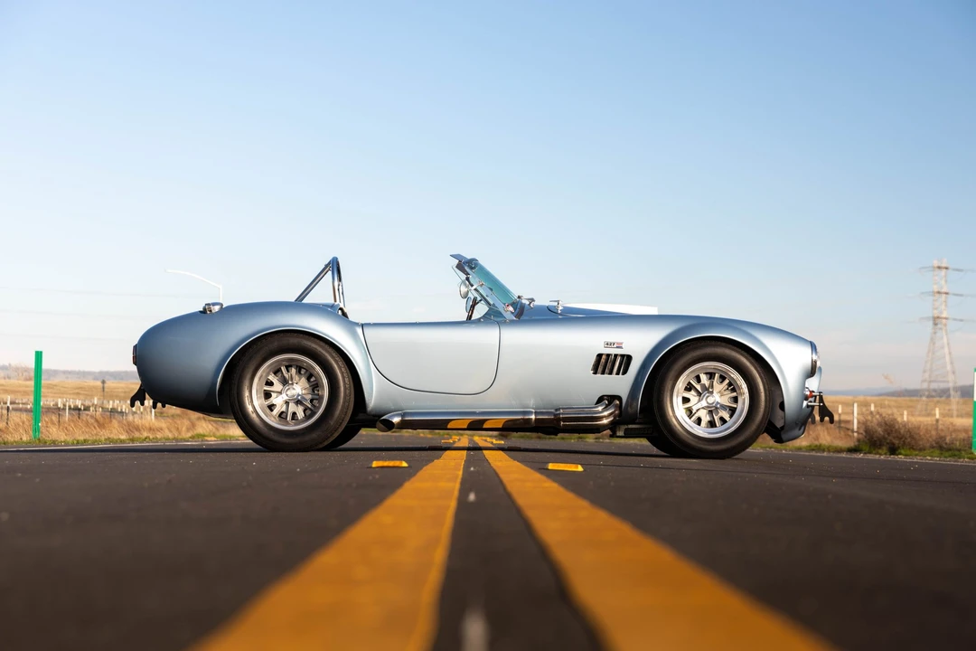 Shelby Cobra Replica - Image 23 of 31