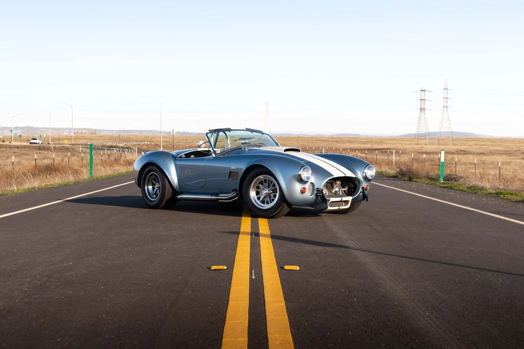 Shelby Cobra Replica - Image 15 of 31