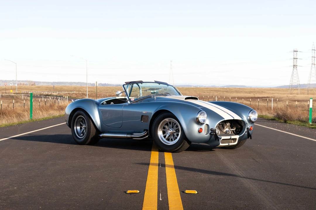 Shelby Cobra Replica - Image 16 of 31
