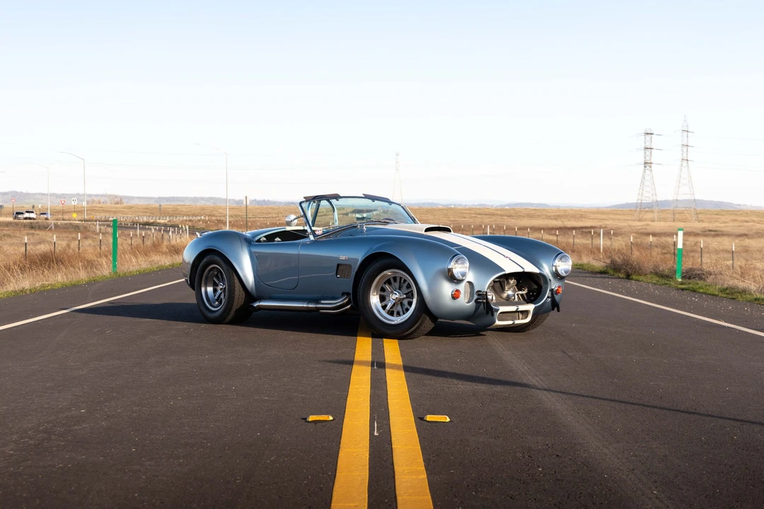 Shelby Cobra Replica - Image 17 of 31