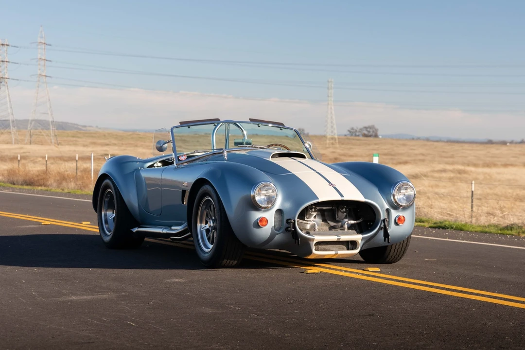 Shelby Cobra Replica - Image 8 of 31