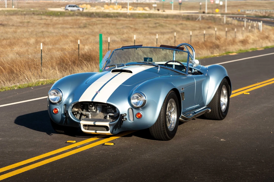 Shelby Cobra Replica - Image 2 of 31