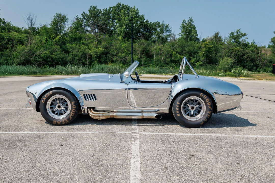 Shelby Cobra Replica - Image 6 of 31