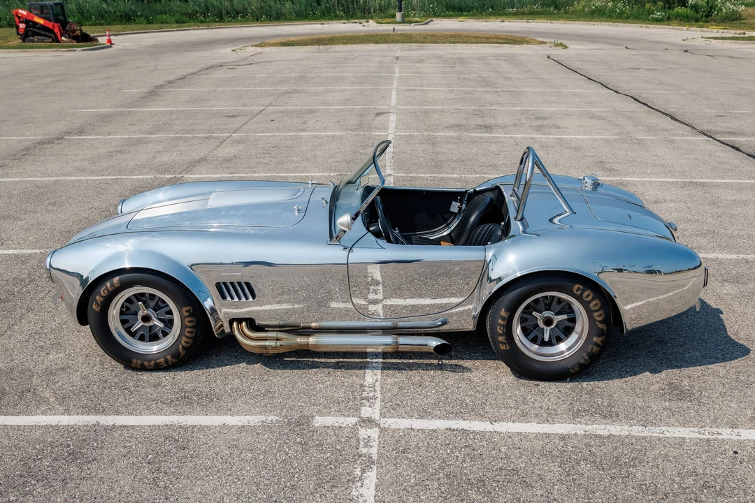 Shelby Cobra Replica - Image 7 of 31