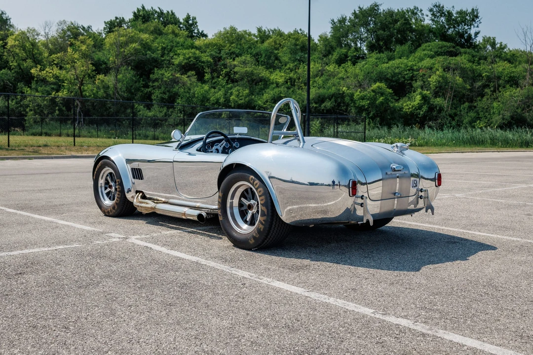 Shelby Cobra Replica - Image 8 of 31
