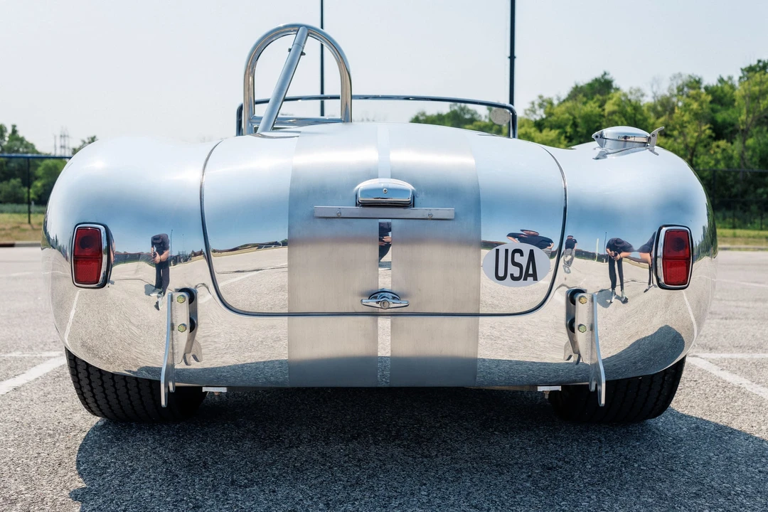Shelby Cobra Replica - Image 11 of 31