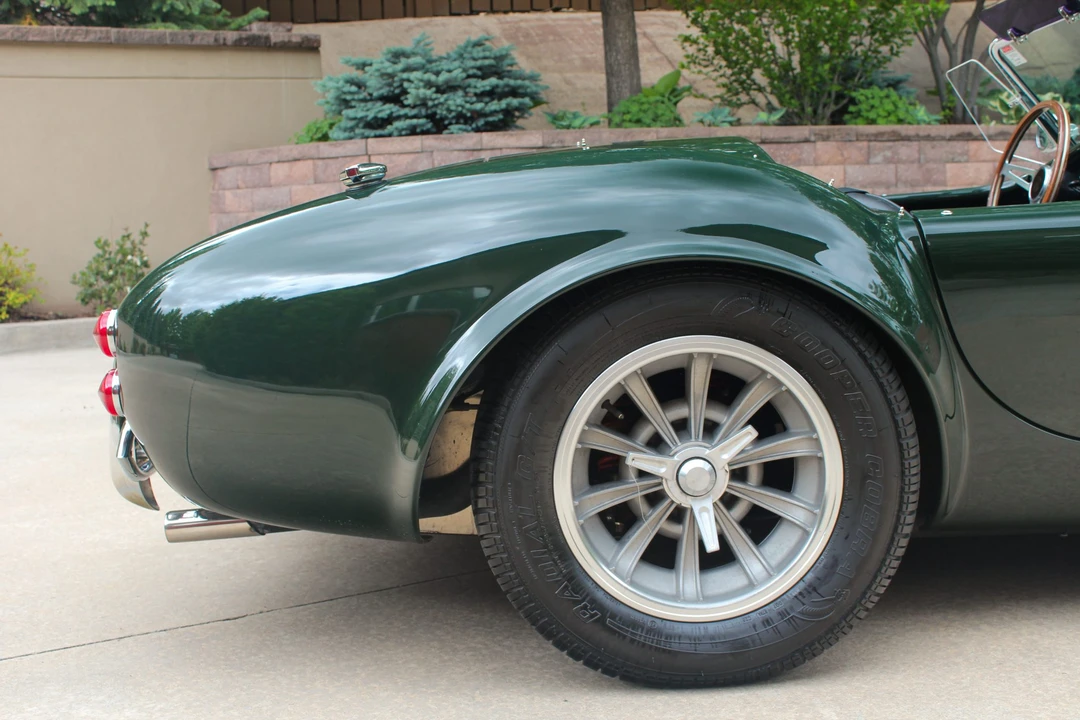 Shelby Cobra Replica - Image 25 of 31
