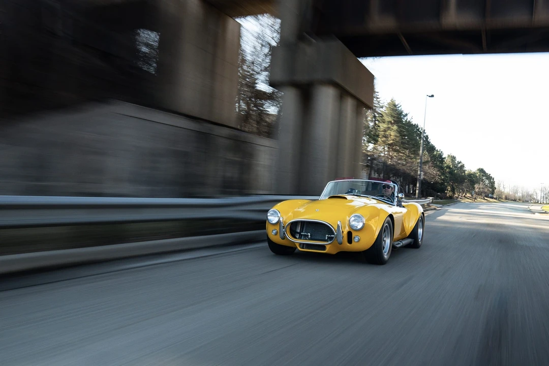 Shelby Cobra Replica - Image 2 of 31