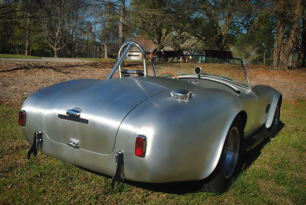 Shelby Cobra Replica - Image 30 of 31