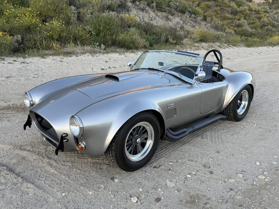 Shelby Cobra Replica - Image 2 of 31