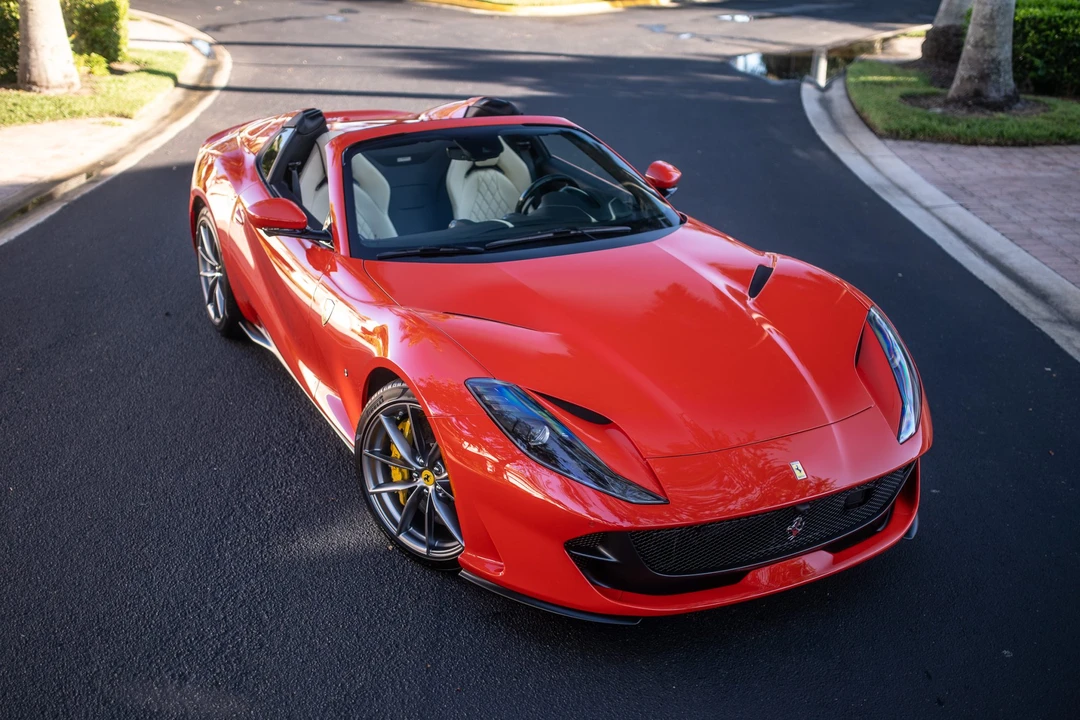2022 Ferrari 812 GTS - Image 7 of 31