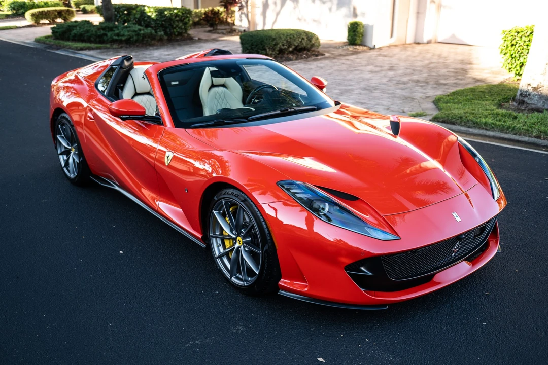 2022 Ferrari 812 GTS - Image 9 of 31