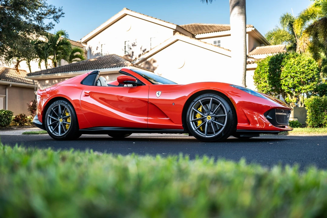 2022 Ferrari 812 GTS - Image 12 of 31