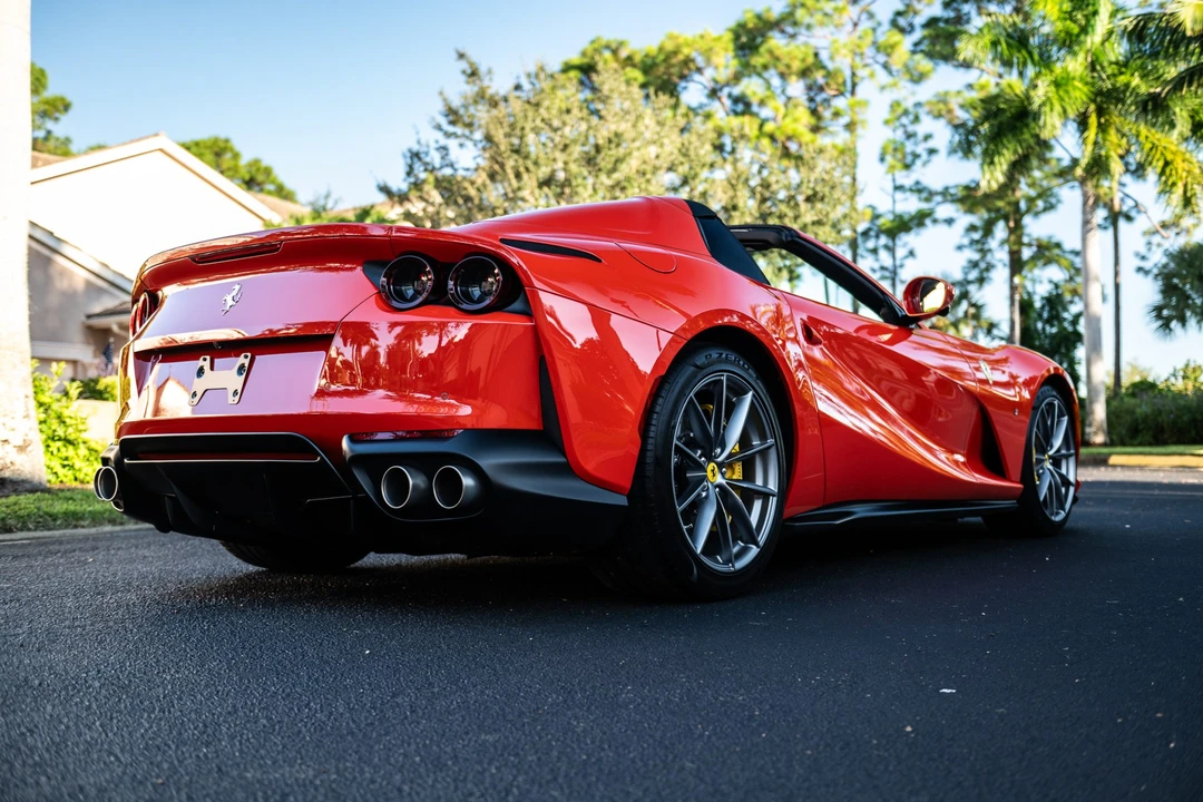 2022 Ferrari 812 GTS - Image 16 of 31