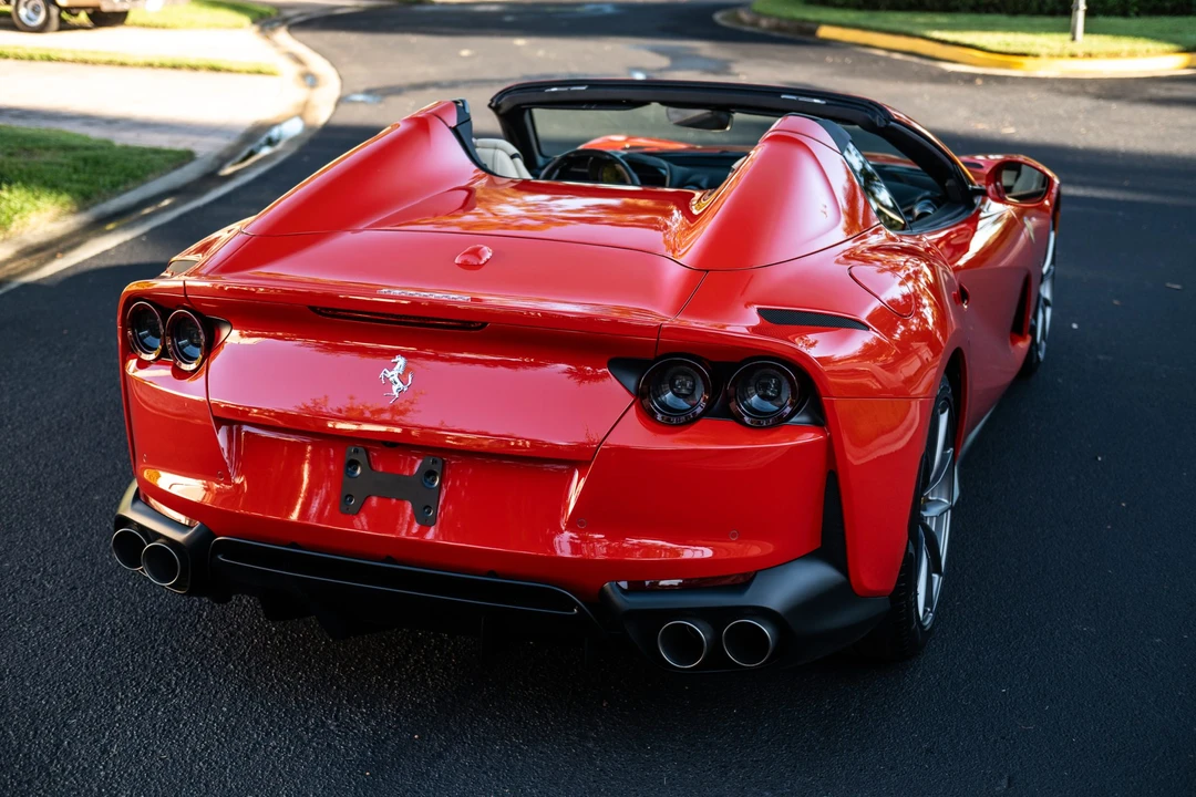 2022 Ferrari 812 GTS - Image 17 of 31