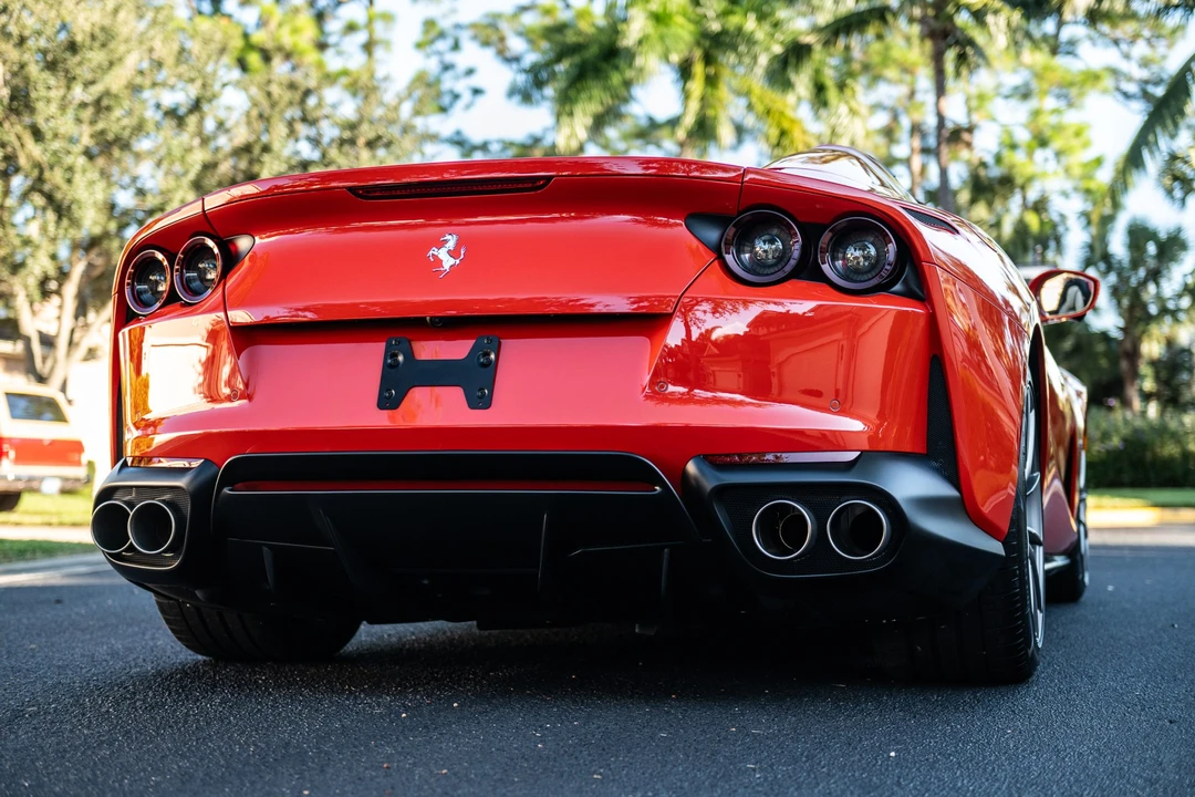 2022 Ferrari 812 GTS - Image 18 of 31