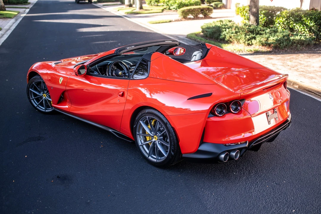 2022 Ferrari 812 GTS - Image 22 of 31