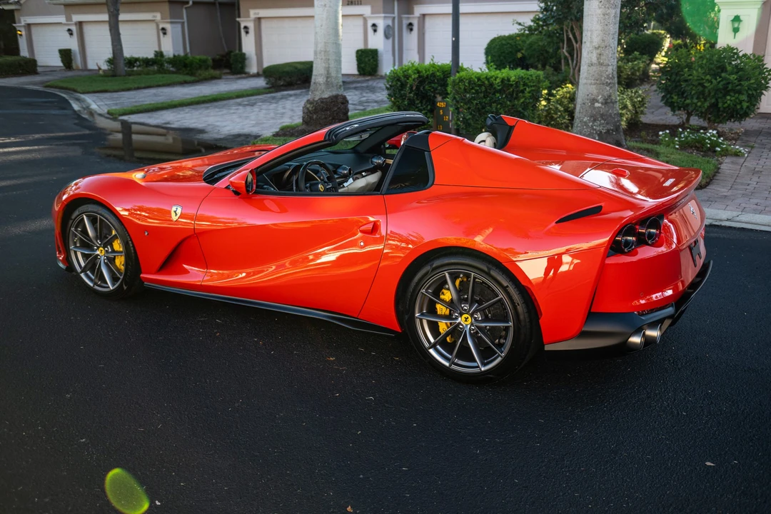 2022 Ferrari 812 GTS - Image 24 of 31