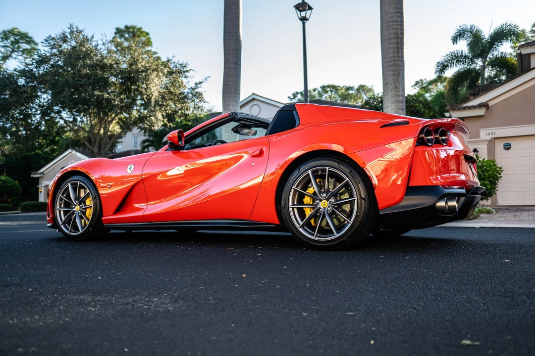 2022 Ferrari 812 GTS - Image 25 of 31