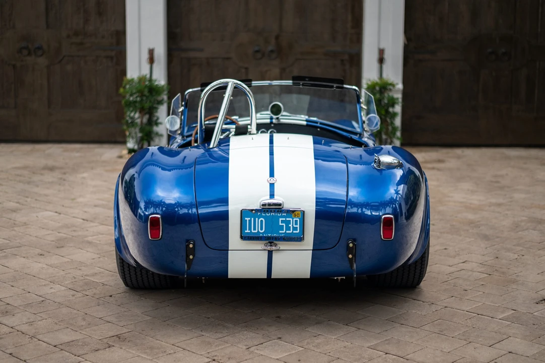 Shelby Cobra Replica - Image 17 of 31