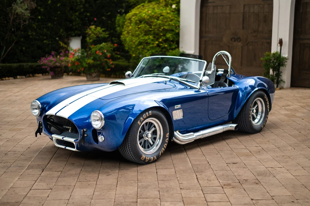 Shelby Cobra Replica - Image 3 of 31