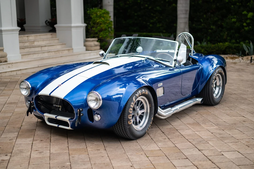 Shelby Cobra Replica - Image 4 of 31