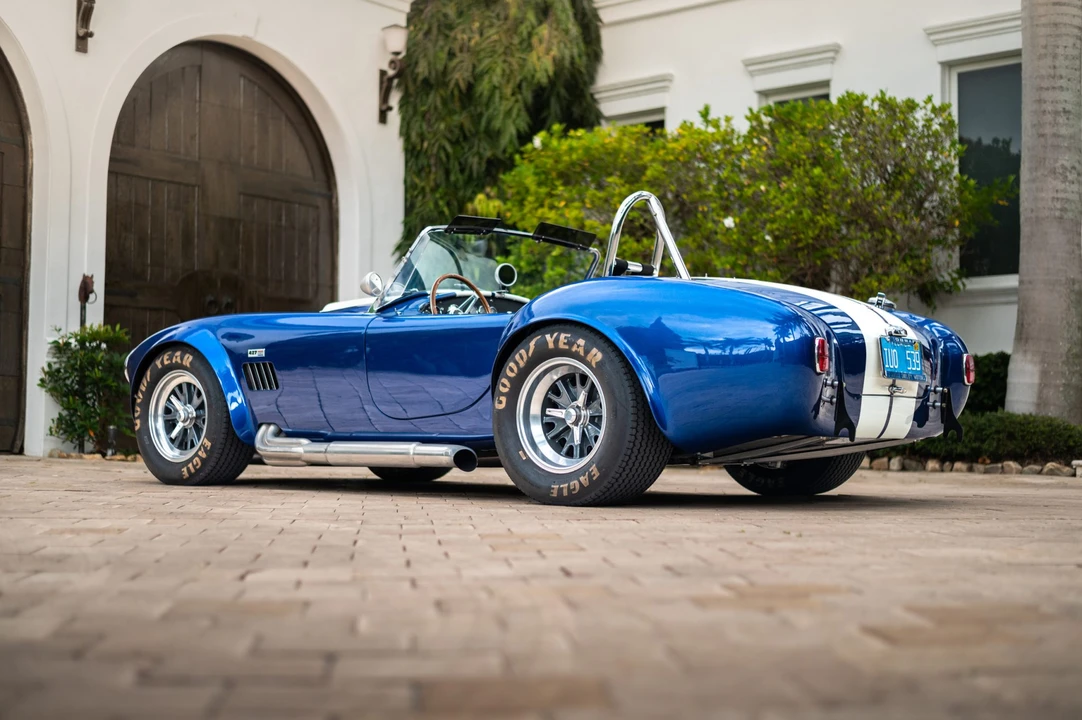Shelby Cobra Replica - Image 13 of 31