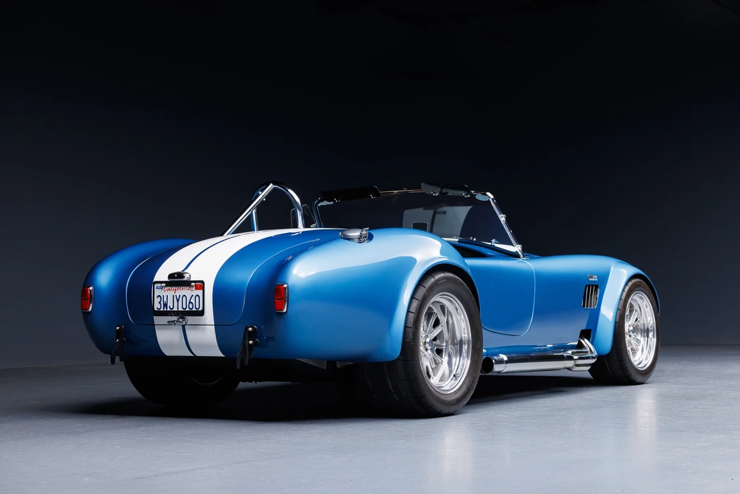 Shelby Cobra Replica - Image 9 of 31