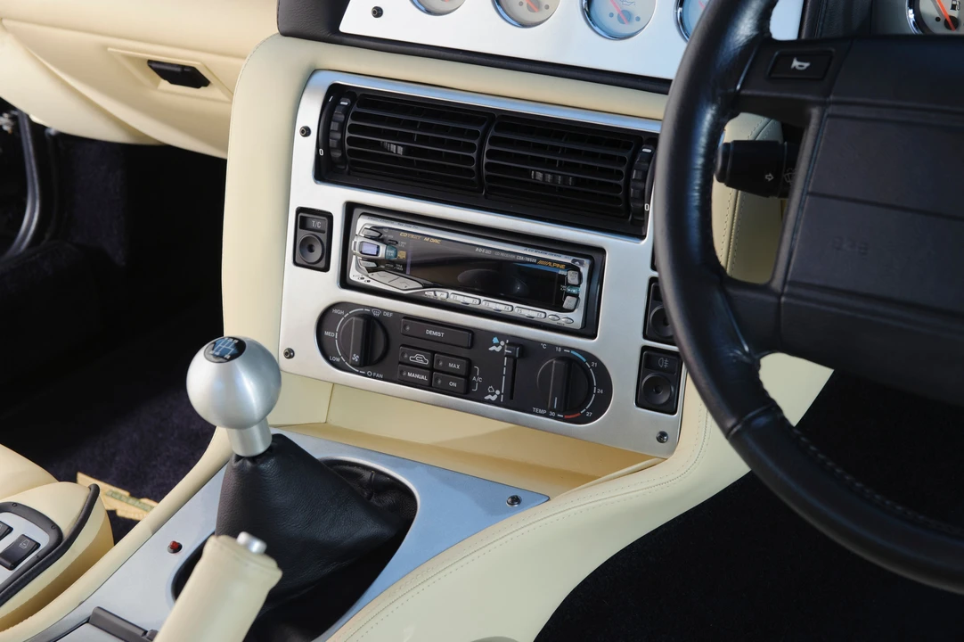 2000 Aston Martin Vantage (1993-2000) - Image 29 of 31