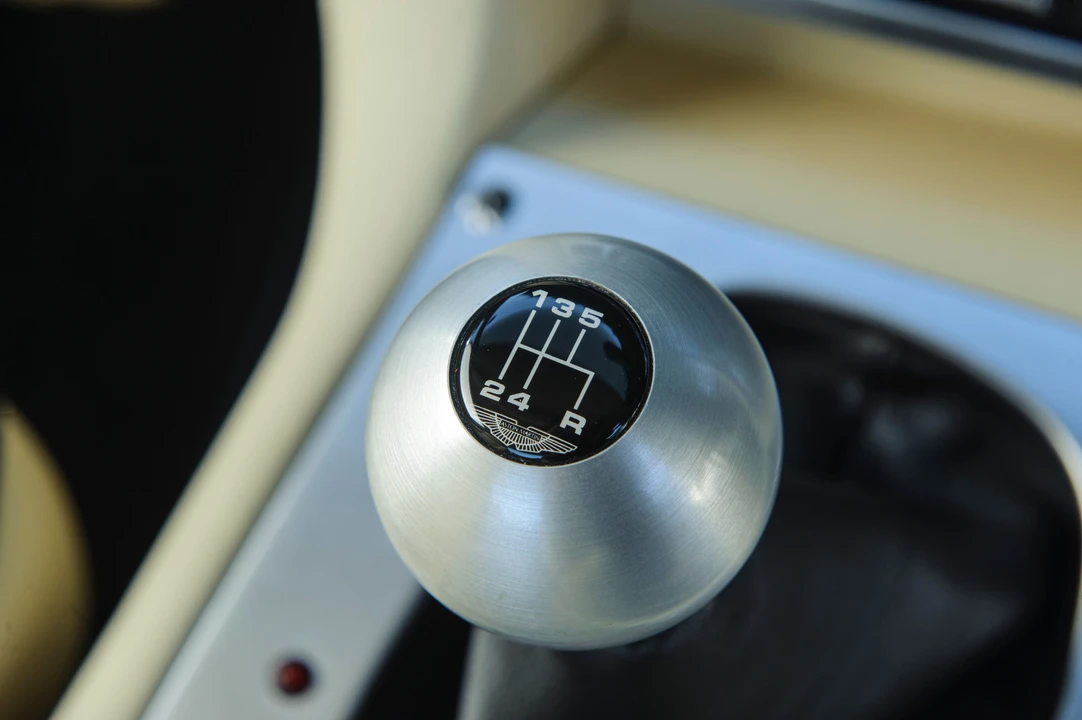 2000 Aston Martin Vantage (1993-2000) - Image 15 of 31