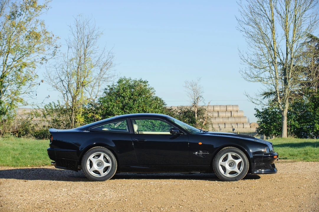 2000 Aston Martin Vantage (1993-2000) - Image 2 of 31