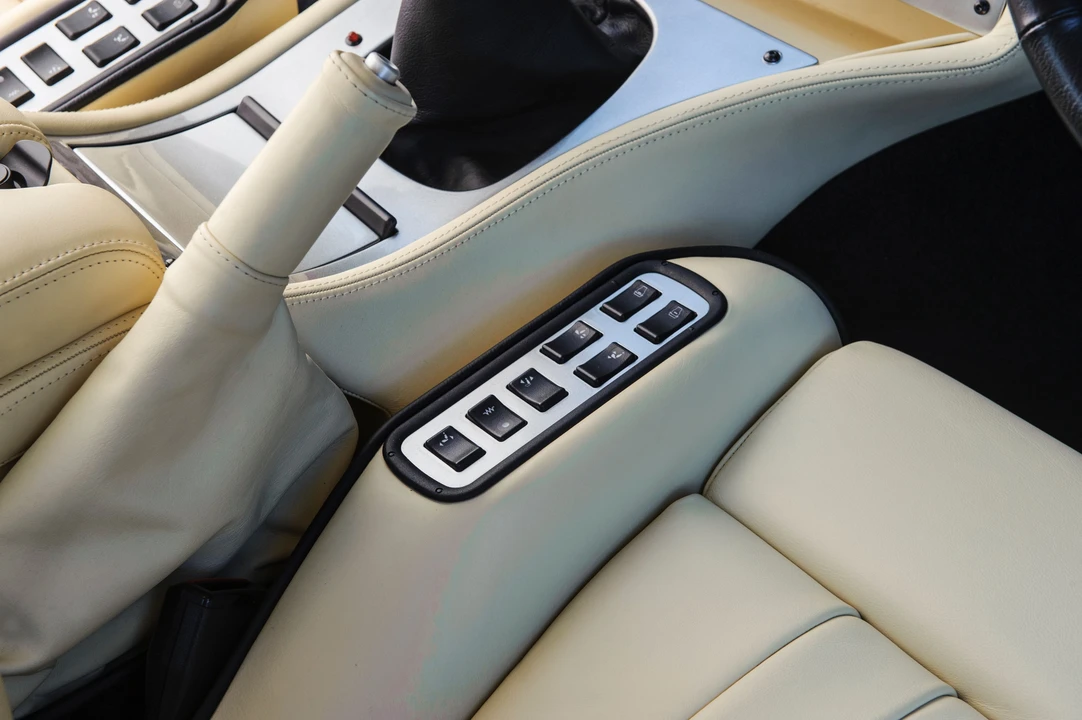 2000 Aston Martin Vantage (1993-2000) - Image 27 of 31