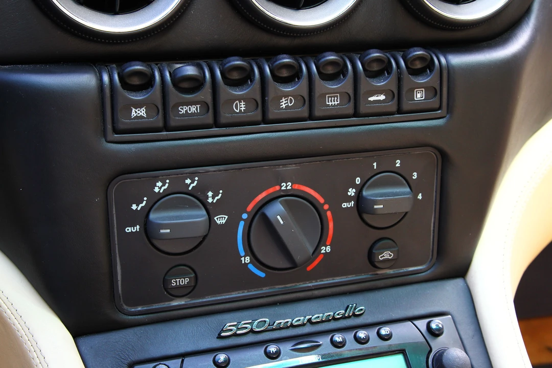 1999 Ferrari 550 Maranello - Image 20 of 28