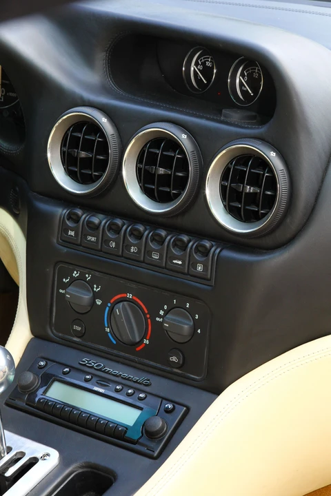 1999 Ferrari 550 Maranello - Image 23 of 28