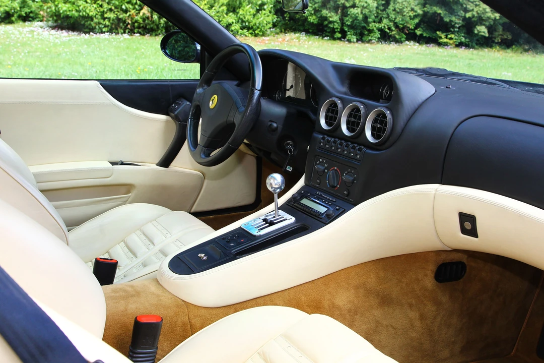1999 Ferrari 550 Maranello - Image 10 of 28
