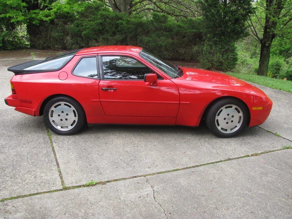 1987 Porsche 944 Turbo - Image 10 of 31