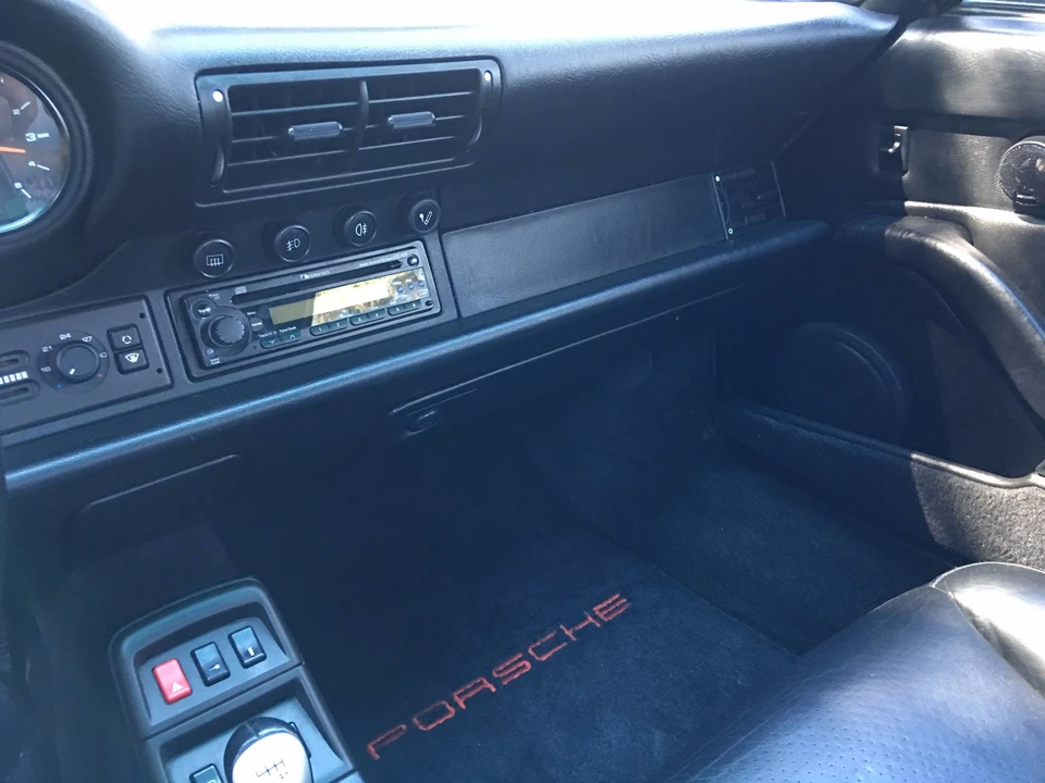 1995 Porsche 993 Carrera - Image 24 of 31