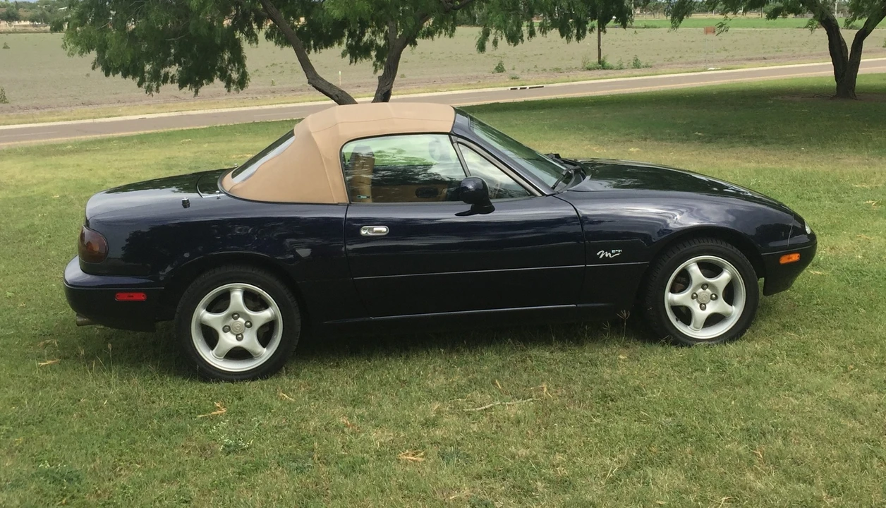 1996 Mazda NA MX-5 Miata - Image 19 of 31