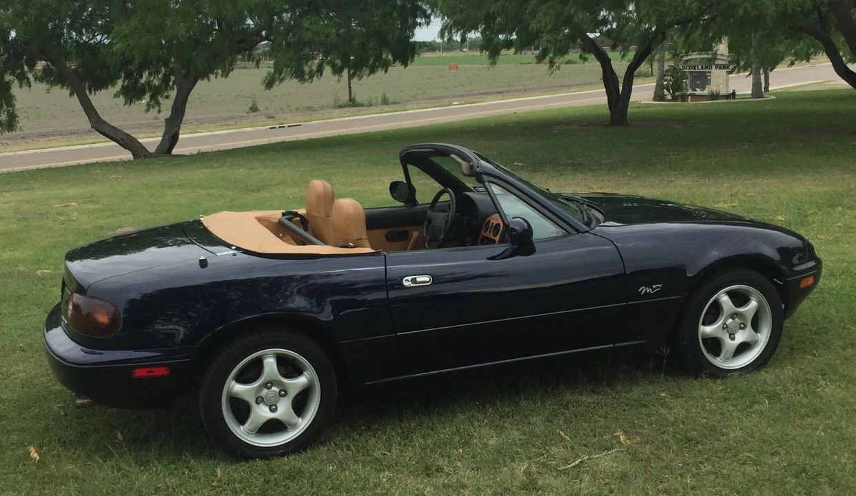 1996 Mazda NA MX-5 Miata - Image 26 of 31