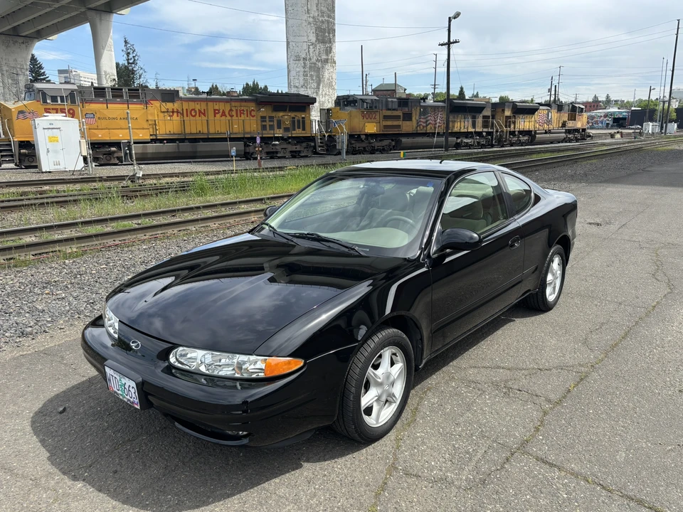 1999 Oldsmobile Alero - Image 3 of 31